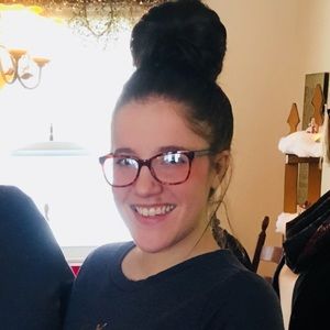 Meet your Posher, Courtney